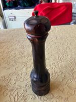 Macina pepe in legno scuro