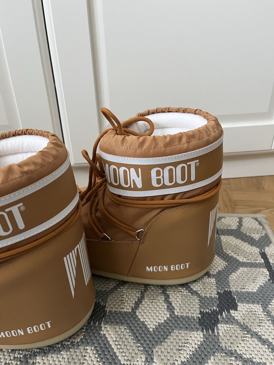 Moon Boot Scarpe da donna: Neue Moon-Boots – Nuovo e nell'imballaggio originale da Allschwil venduto da eyl_bb8q 2