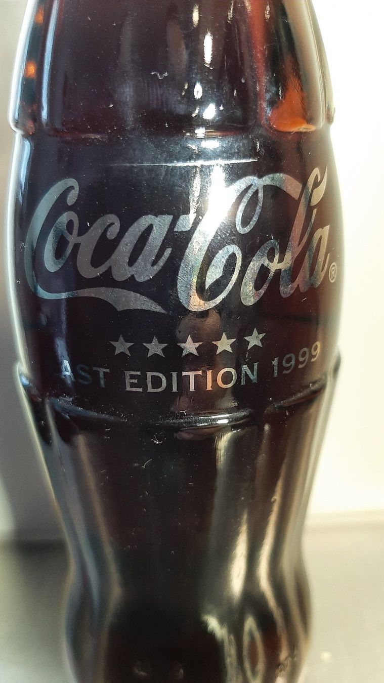 Coca-Cola Bottiglie: Coca Cola Last Edition 1999, Oscar Wilde – Usato da Pfäffikon ZH venduto da Romulus 1