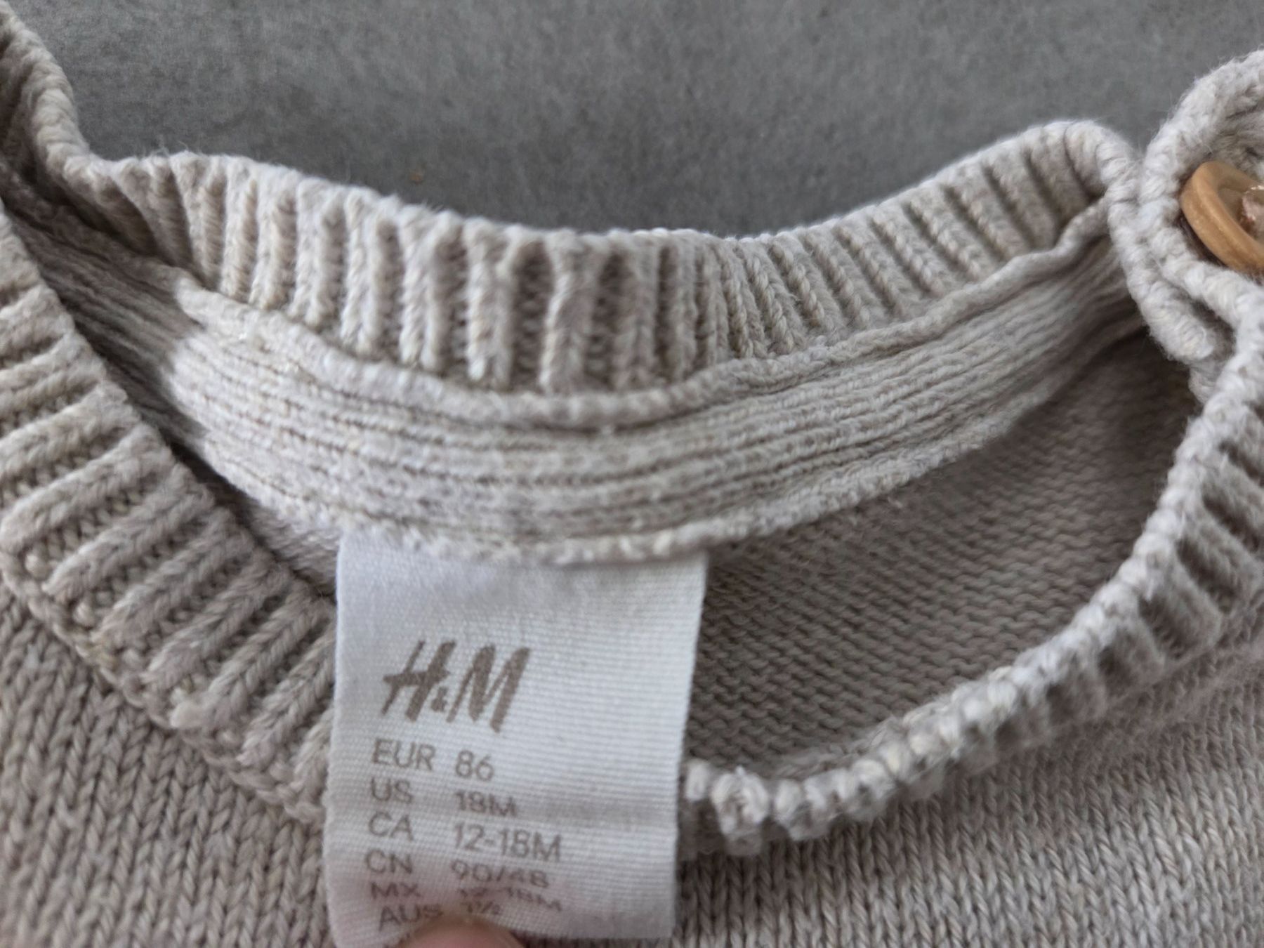 H&M Maglioni & Felpe: Weihnachtspulli, H&M, Gr. 86, Couvertversand – Usato da Seftigen venduto da Durham01 1