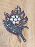 Vintage Designer Brosche besetzt mit un-