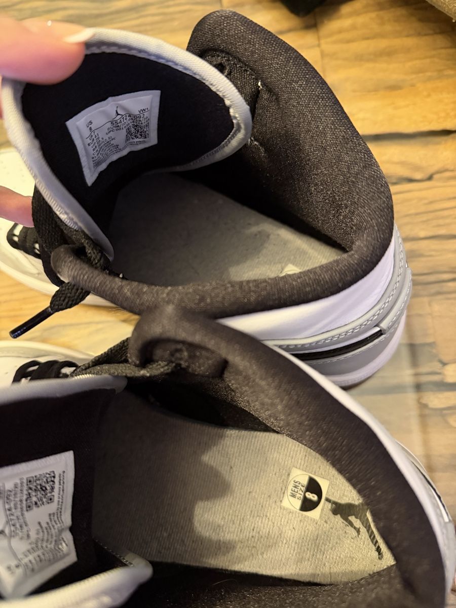 Jordan Scarpe da uomo: Jordan 1 Mid Light Smoke Grey Grösse 41 – Nuovo (secondo la descrizione) da Zürich venduto da fat_ser99 3
