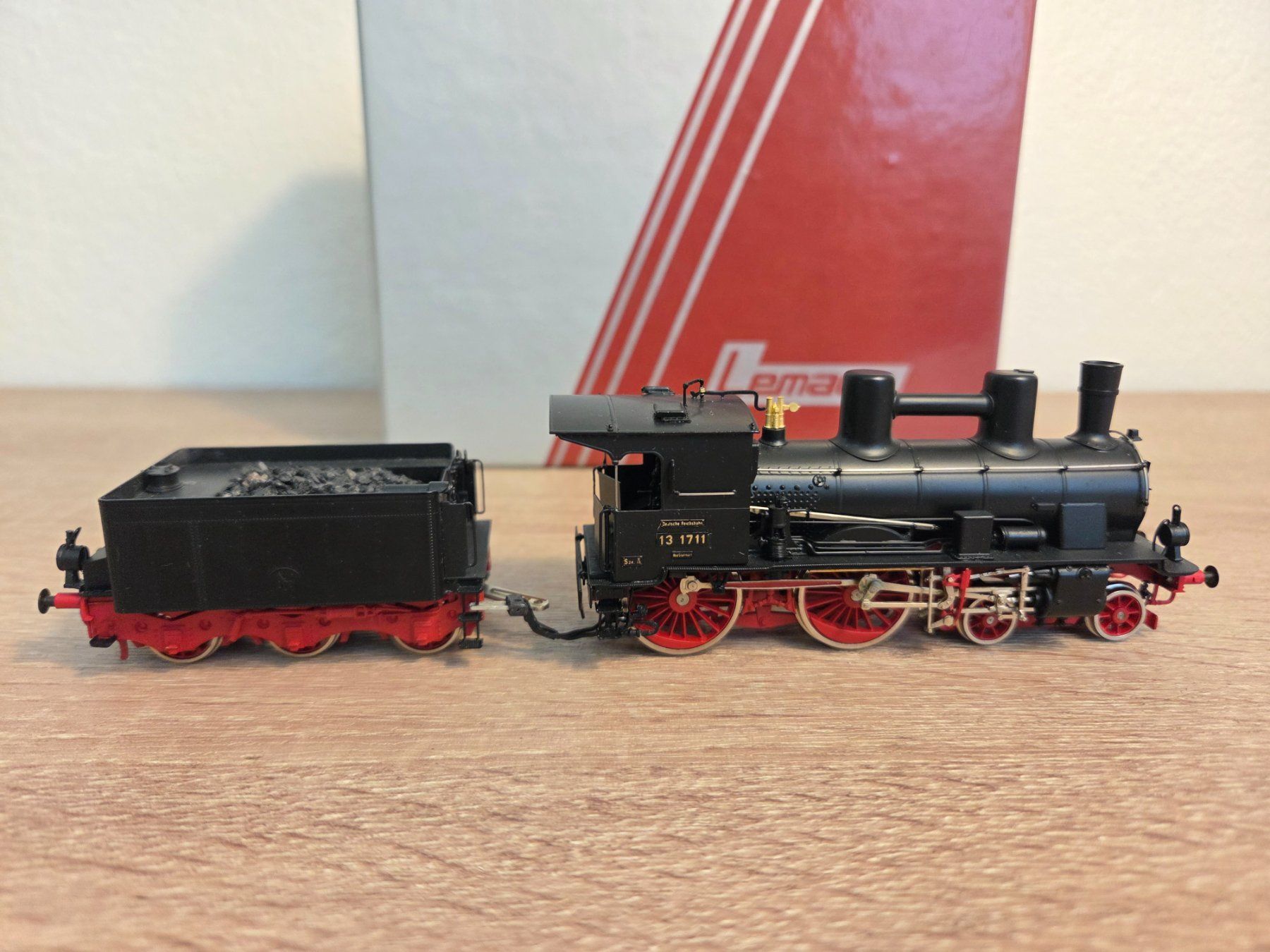 Lemaco Modellini di ferrovie: Lemaco Dampflok BR 13 DRG H0 – Nuovo e nell'imballaggio originale da St-Aubin-Sauges venduto da Lo_Go 1