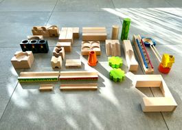 Kugelbahnteile aus Holz