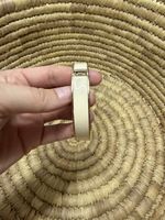 Armreif klappbar goldfarben mit Creme-Emaille Zustand gut