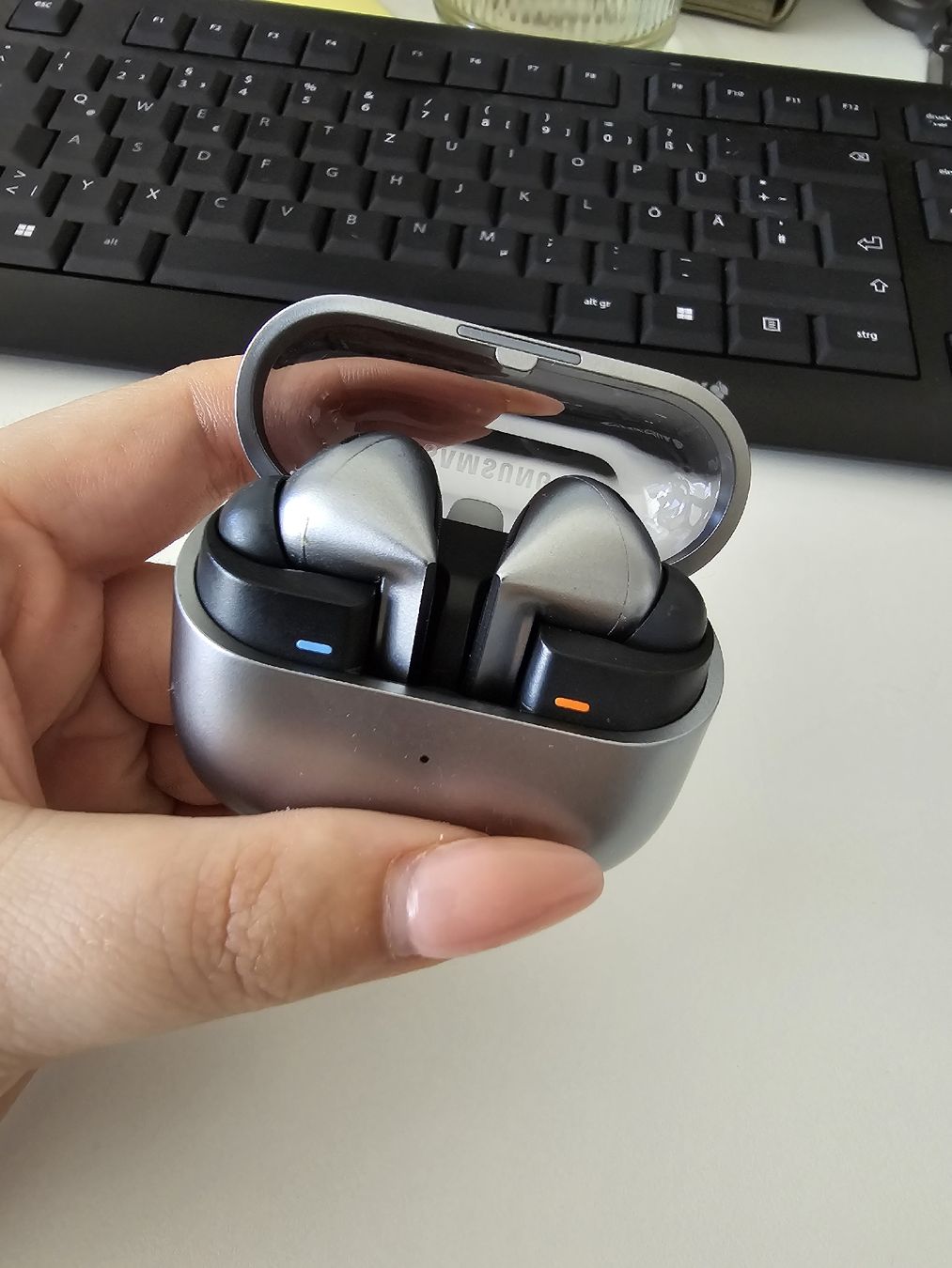 Samsung Cuffie: Samsung Galaxy Buds Pro 3 – Nuovo (secondo la descrizione) da St. Margrethen SG venduto da  2