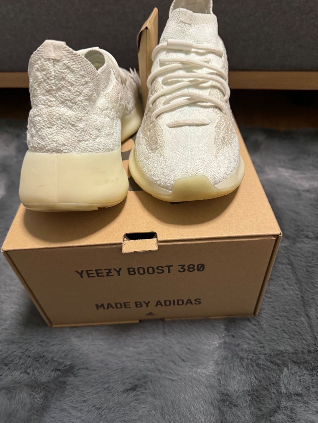 Adidas Scarpe da uomo: Yeezy 380 Calcit – Nuovo (secondo la descrizione) da Wollerau venduto da Marion_Jarno 1