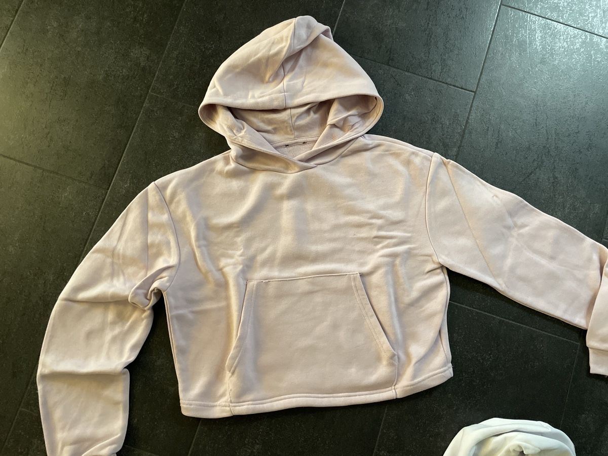 Maglioni & Felpe: 3 coole Crop Hoodies Grösse S – Usato da Bettlach venduto da A-M 1