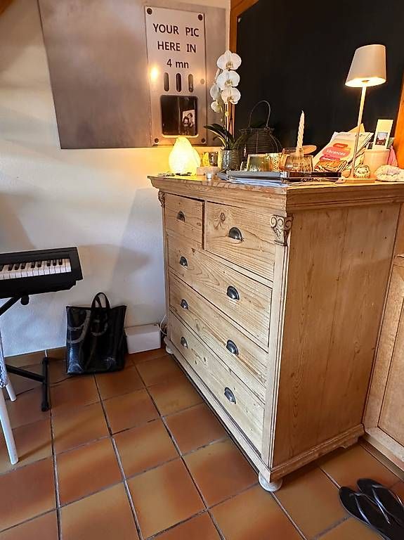 Cassettiere: Grande commode en bois – Usato da Lausanne venduto da mat_m95g 2