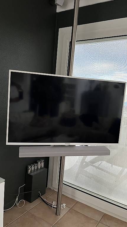 Wandhalterungen: Support TV inox brossé.  – Gebraucht aus Genève von Eric1823