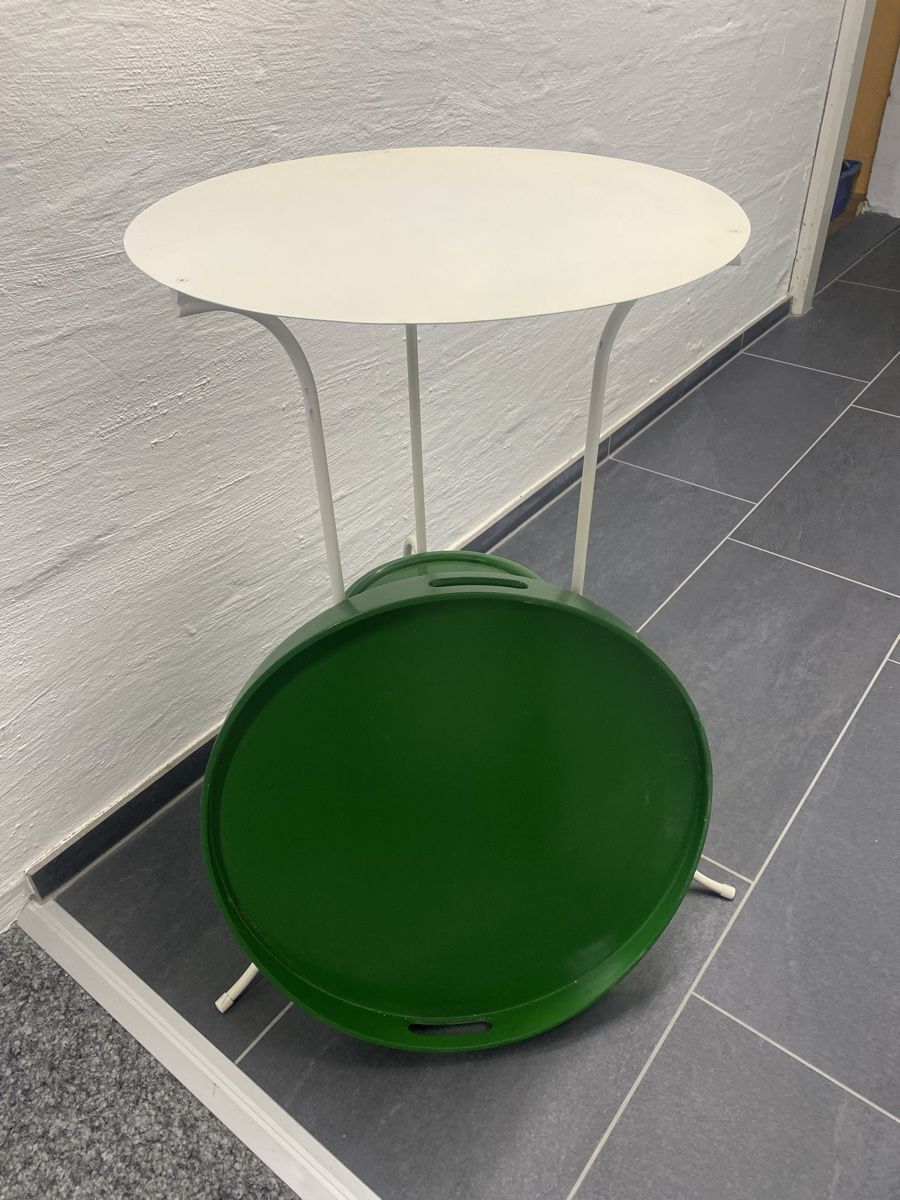 Tavoli: Beistelltisch, Metallgestell – Usato da Wiesendangen venduto da argon03 2
