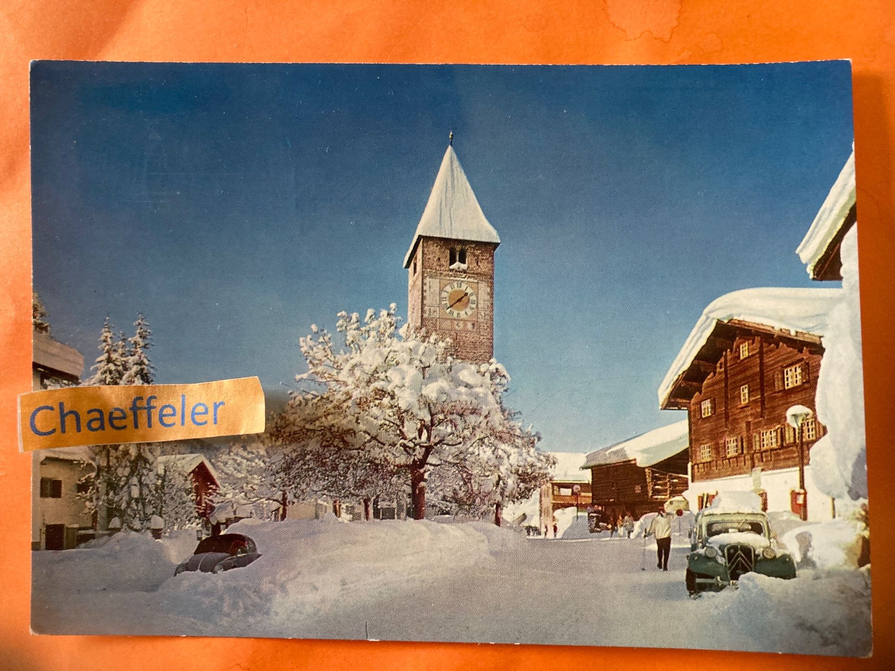 Cartoline postali: 1965 Klosters, St. Jakobskirche, altes Rathaus. – Usato da Zürich venduto da Chaeffeler