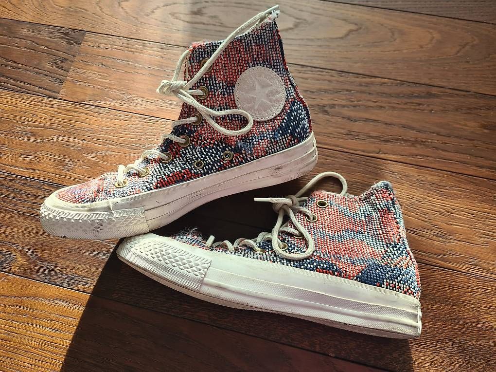 Chaussures femmes: Converse, 37 – D'occasion à Olten par Ahandreina