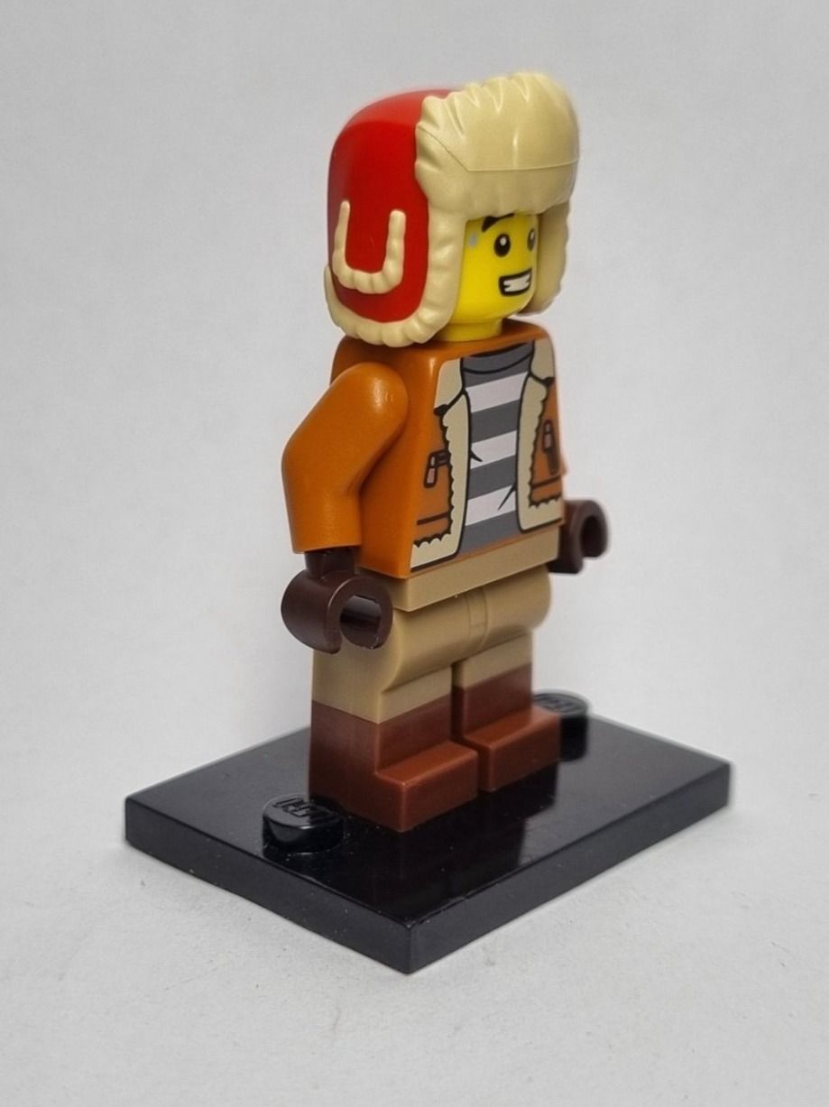 Lego Kit di costruzioni: LEGO BAM Late 2023 Winter Guy with Jacket (Version 2) – Nuovo (secondo la descrizione) da Basadingen venduto da NekoBricks 2