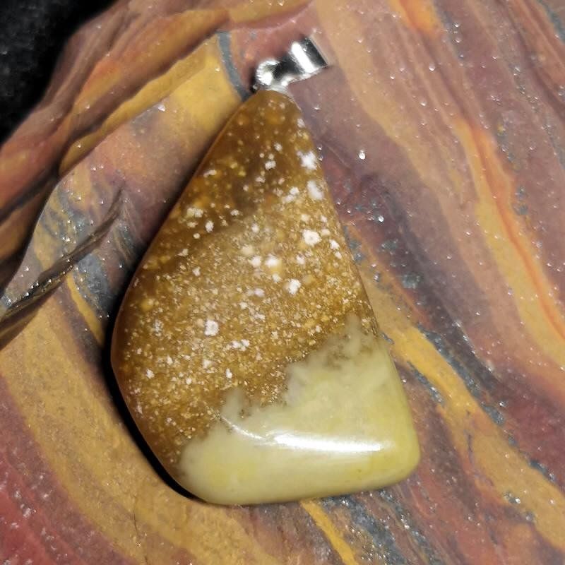 Ciondoli: Opalisiertes verst. Holz Anhänger – Nuovo e nell'imballaggio originale da Walenstadt venduto da vkt_qc8d 3