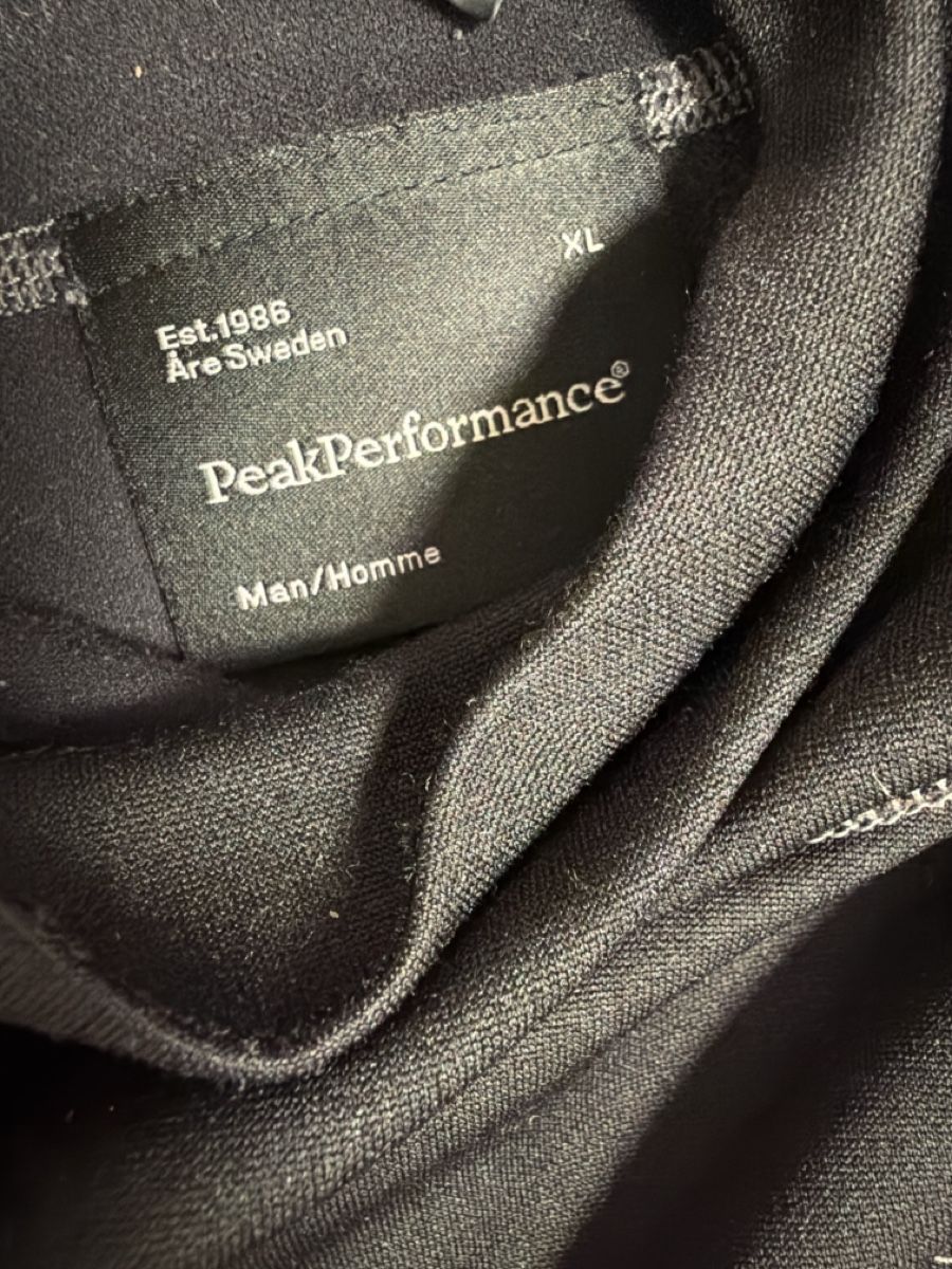 Peak Performance Kleiderpakete: 3 Herren Pullover Falke & Peak Performance – Gebraucht aus Ennetbaden von Katiusia 6