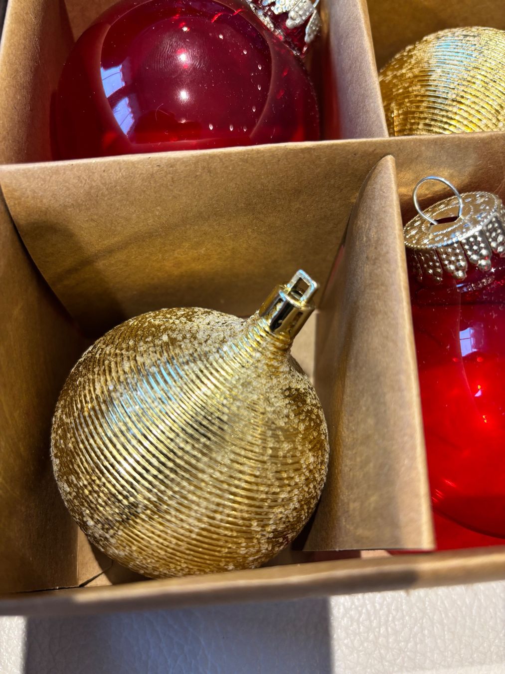 Tutte le decorazioni: Christbaumkugeln rot/gold/durchsichtig – Nuovo e nell'imballaggio originale da Wald AR venduto da bertli00 1