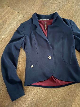 Schöner kurzer Blazer von Manila Grace Gr. 38