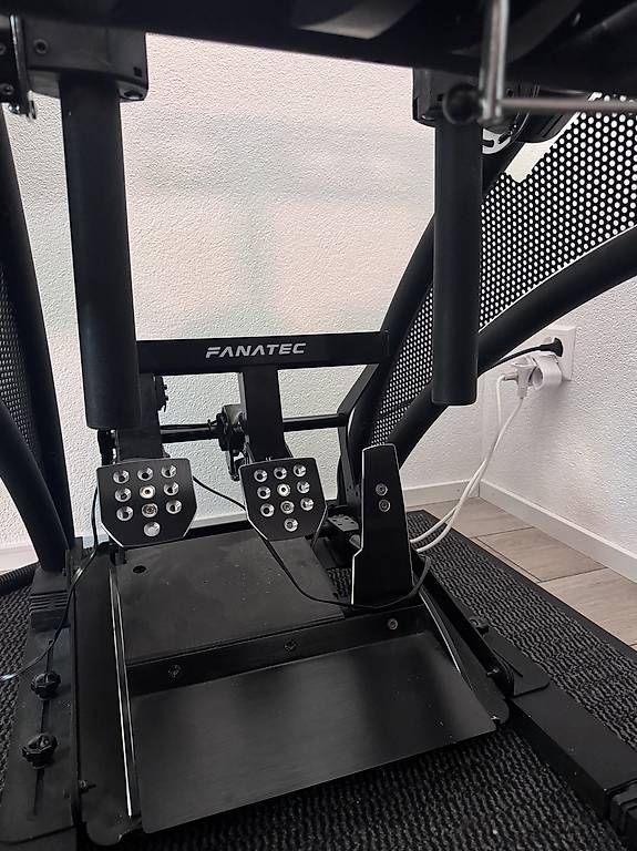 Controller: Fanatec Rig  – Usato da Olten venduto da otb.vg 3