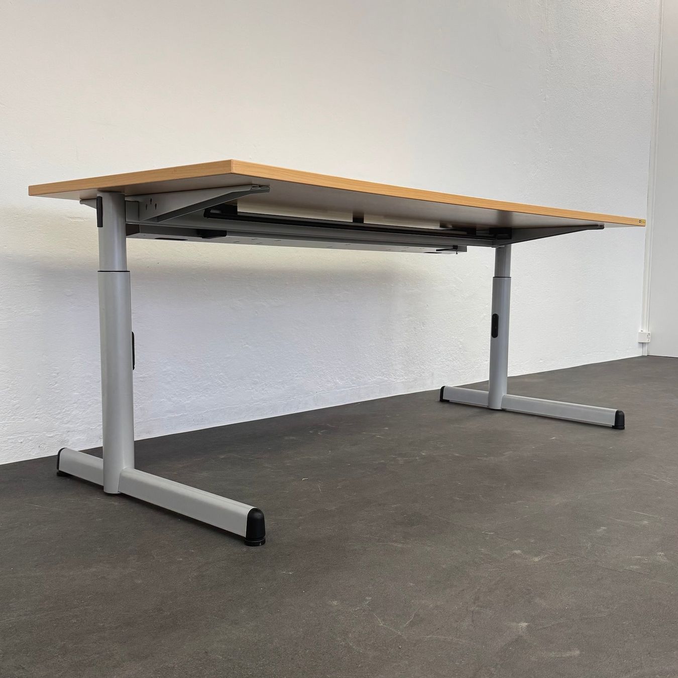 Steelcase Scrivanie: Steelcase Tenaro Schreibtisch – Usato da Schönenwerd venduto da mcofficeshop 4