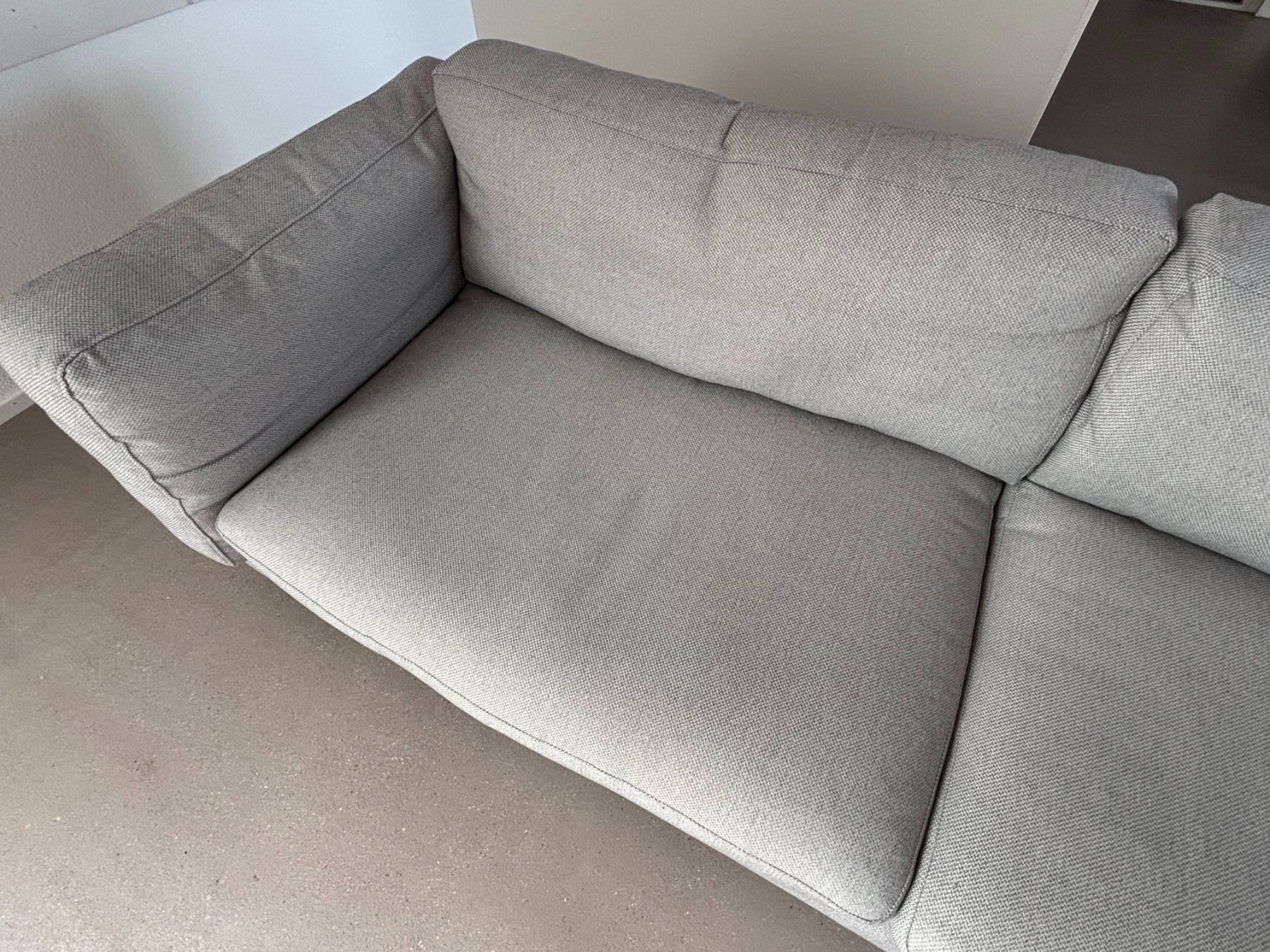 Livique Sofas: Sofa Grau – Gebraucht aus Thal von PhilFireBrick 4