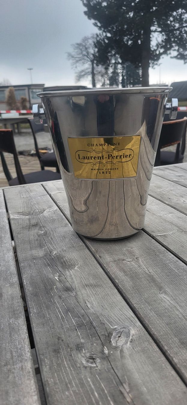 Laurent Perrier Sonstiges: Champagnerkübel – Gebraucht aus Thal von ExpofairAG