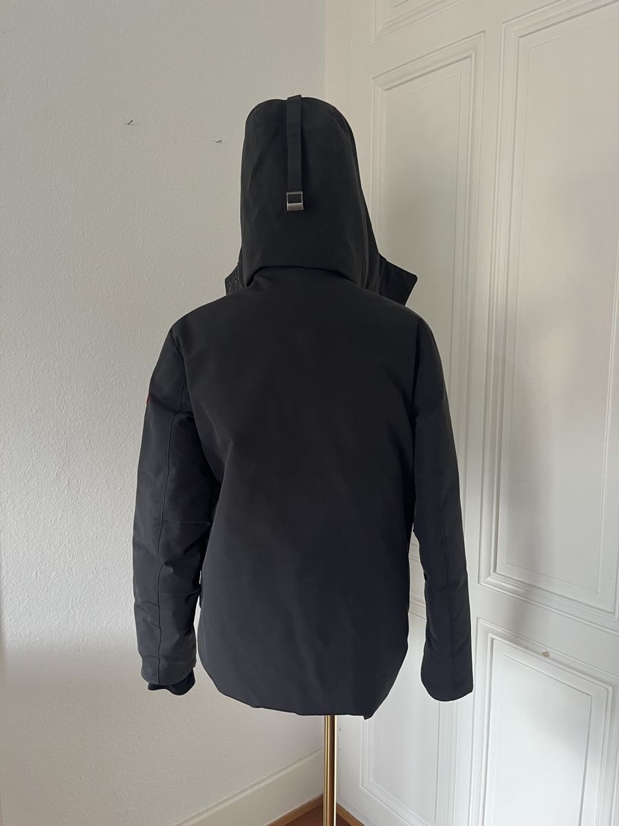 Canada Goose Giacche: Canada Goose Jacket - Black - Size M - Great Winter Coat! – Usato da Mies venduto da nic_yk5d 5