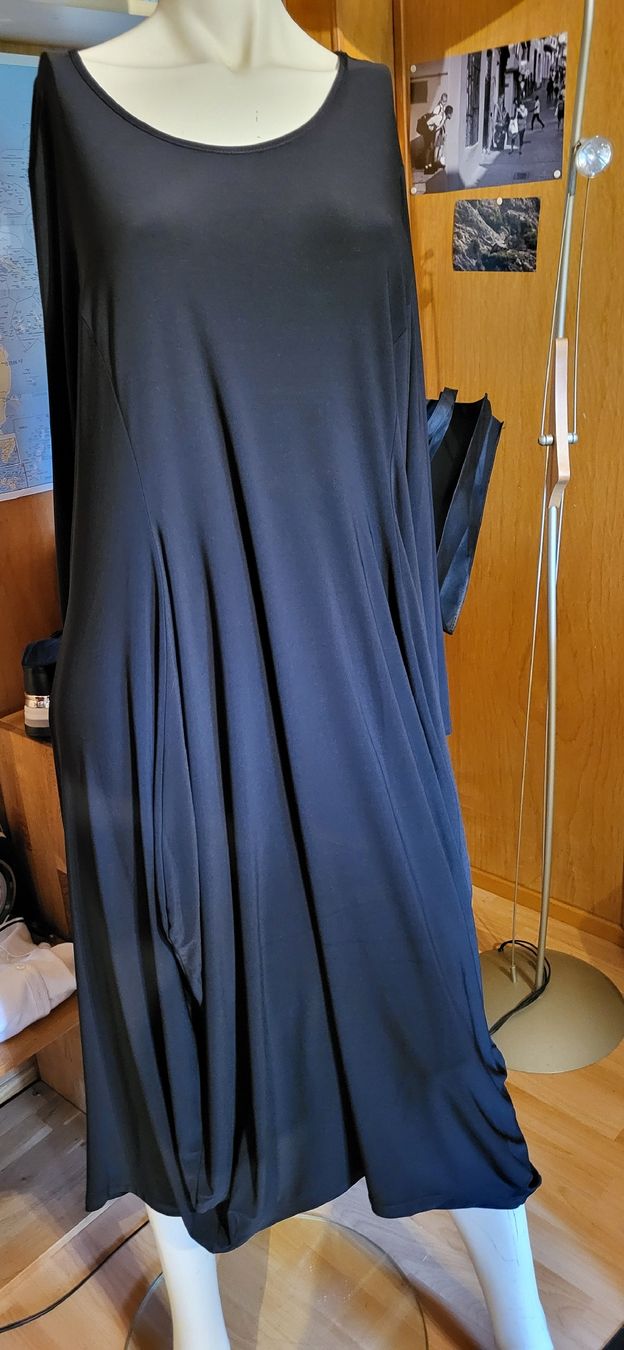 Luukaa Vestiti: Damenkleid Luukaa gr 48 – Nuovo (secondo la descrizione) da Schweizersholz venduto da fuchs06
