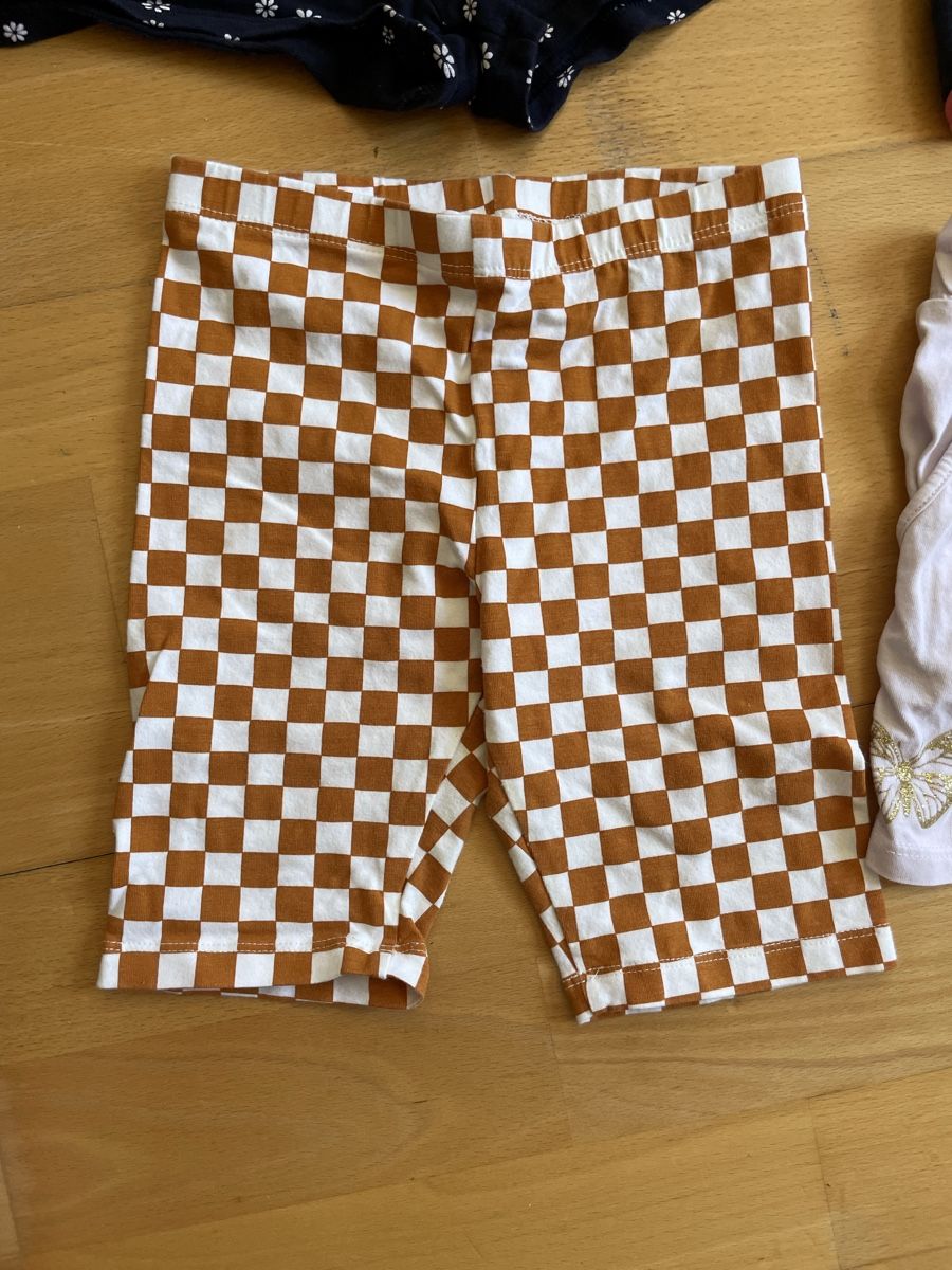Pantaloni: Shorts Gr. 122 – Usato da Weinfelden venduto da Maurii15 2