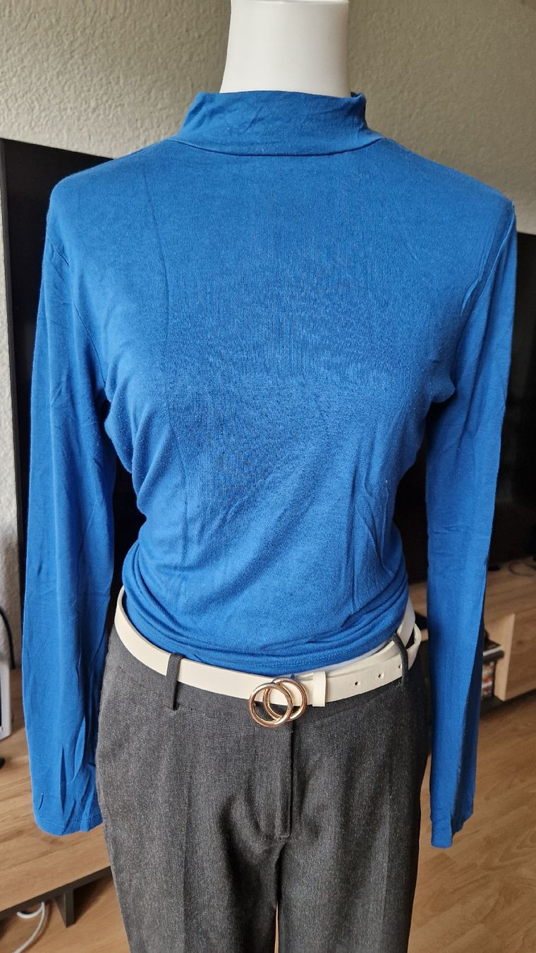 Top: Laura Torelli Collection Long Sleeve Top, Size S – Usato da Klingnau venduto da fairy.princess