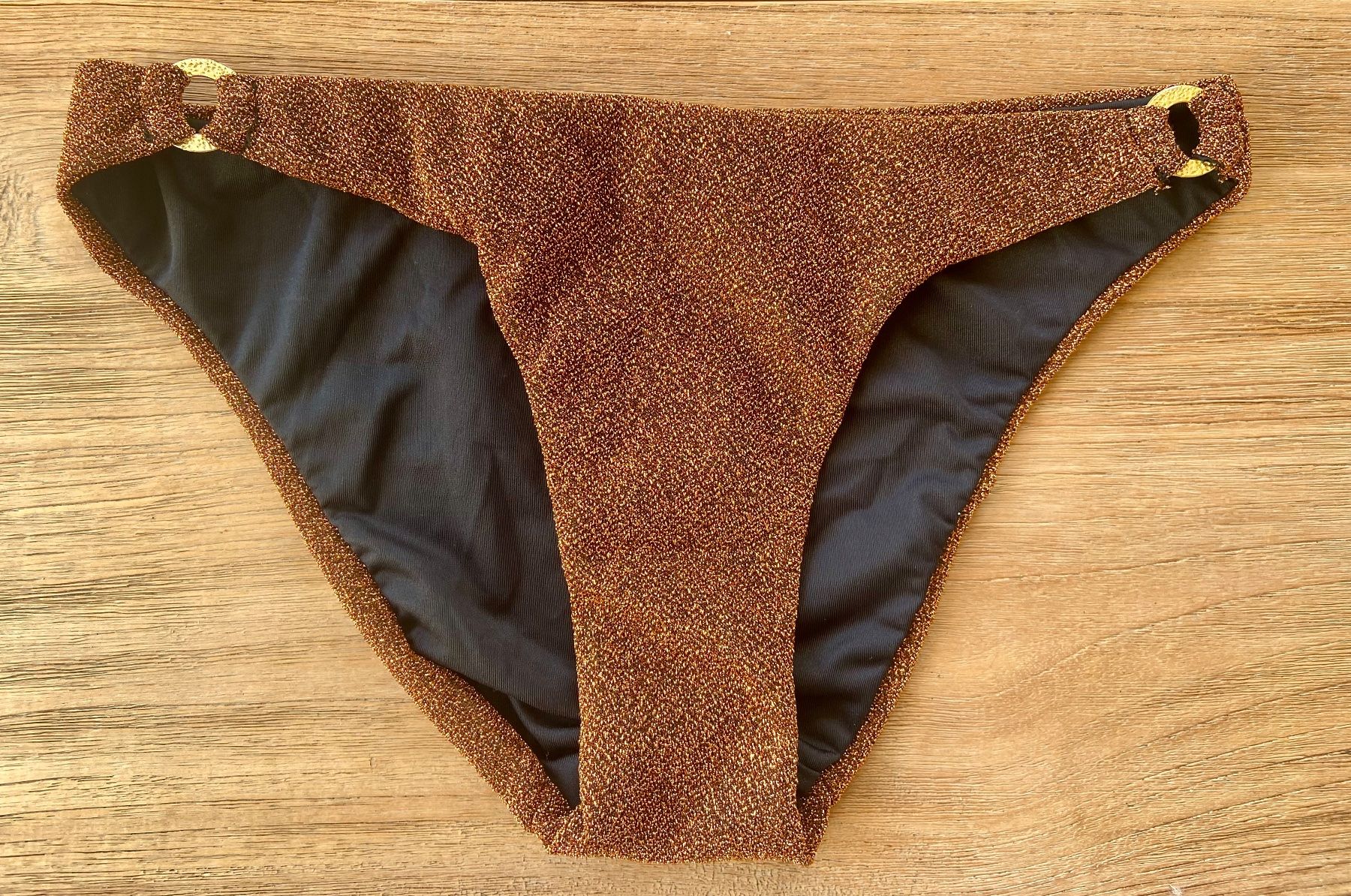 Badekleider & Bikinis: Manor Bikinihose 34 – Gebraucht aus Widnau von Imani
