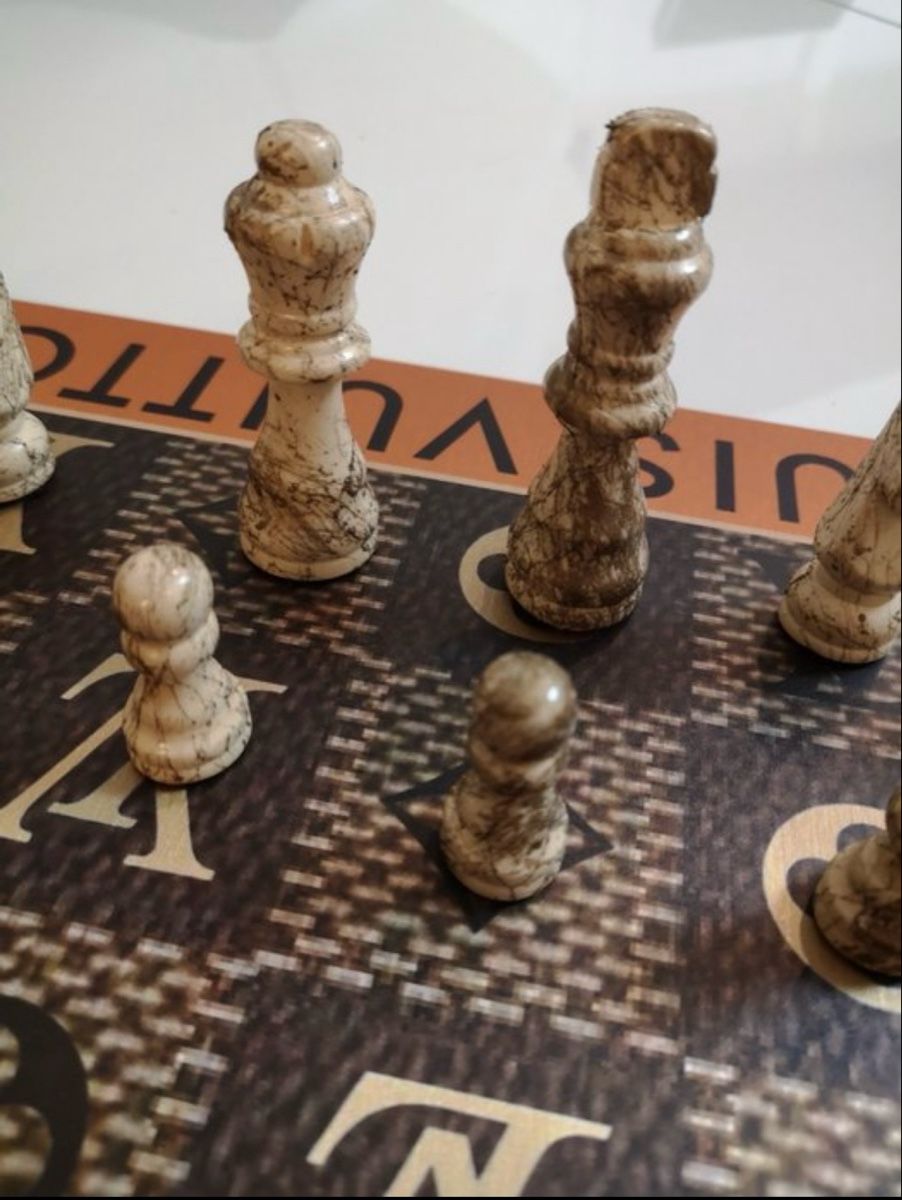 Giochi: Échiquier Louis Vuitton par Anthony Dubois – Nuovo (secondo la descrizione) da Lausanne venduto da SGN_Collectible 6