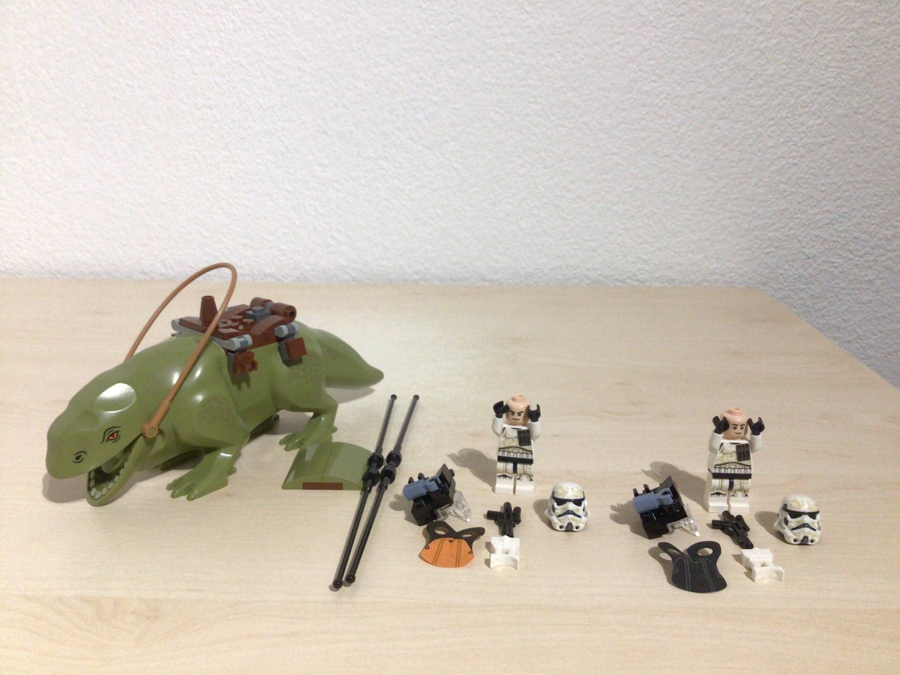 Lego Spielzeuge: Lego Star Wars 75290 Figuren Gebraucht – Gebraucht aus Hergiswil NW von ToysandMore 2