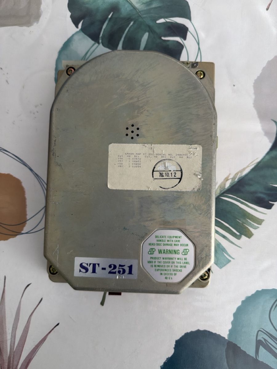 Dischi rigidi: Ancien disque dur MFM – Difettoso da Martigny venduto da capri2800