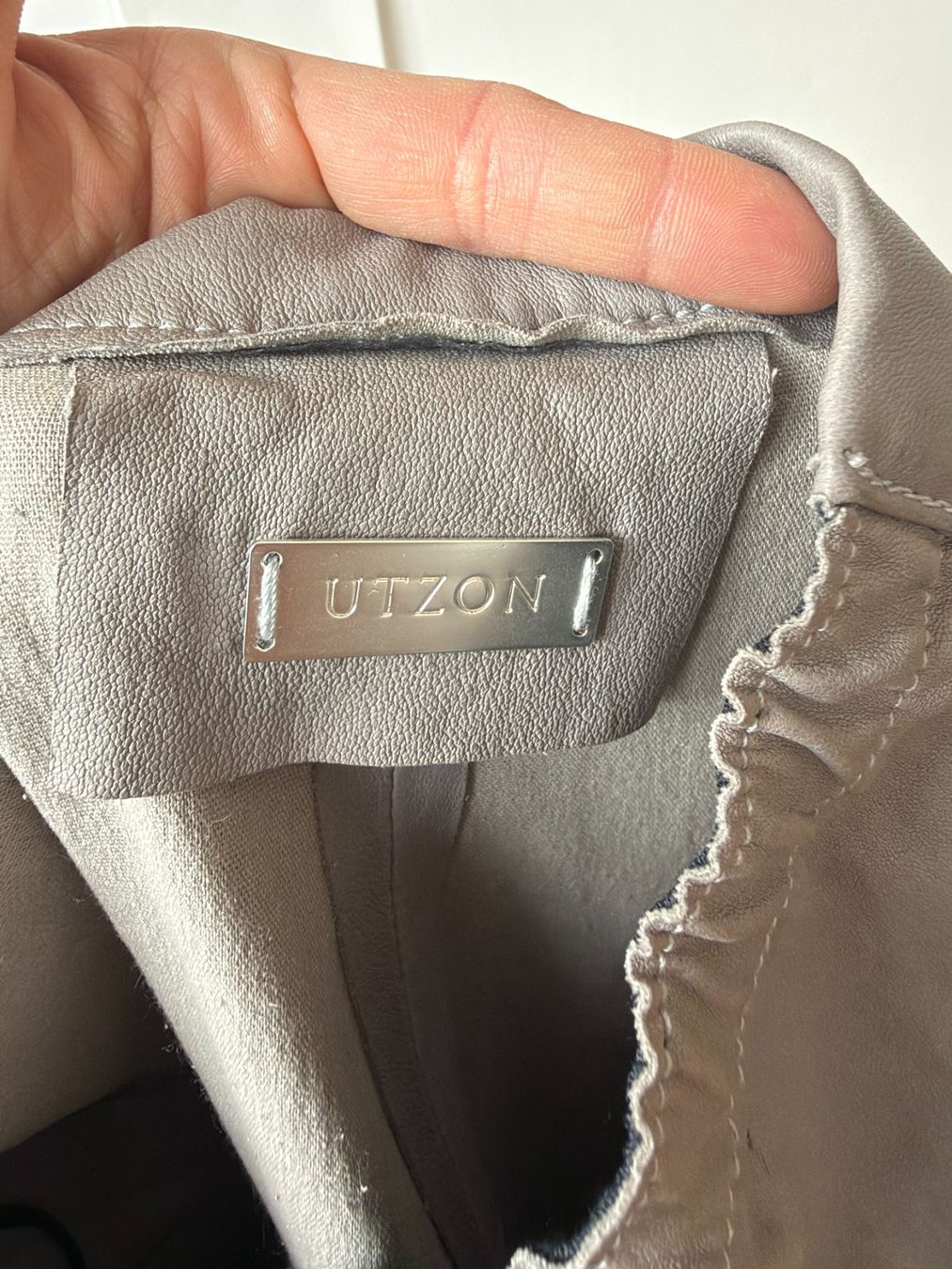 Leggings: Utzon Lederleggings hellgrau, Gr. 38 – D'occasion à Neukirch an der Thur par foundby. 2