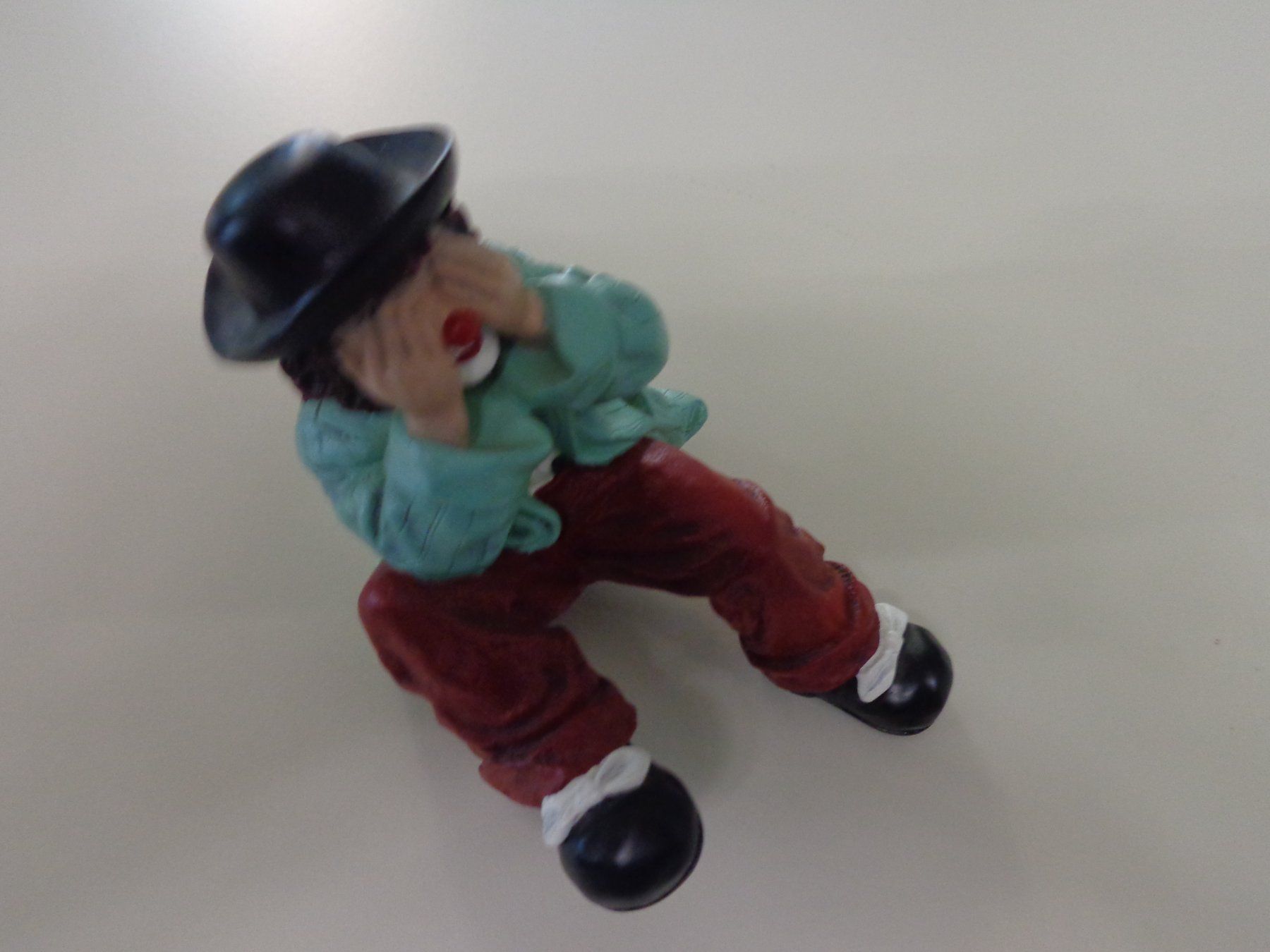 Statuette: Gilde Clown sitzend sehe Nix Hemd mintgrün – Nuovo (secondo la descrizione) da Liestal venduto da Gecko16 2