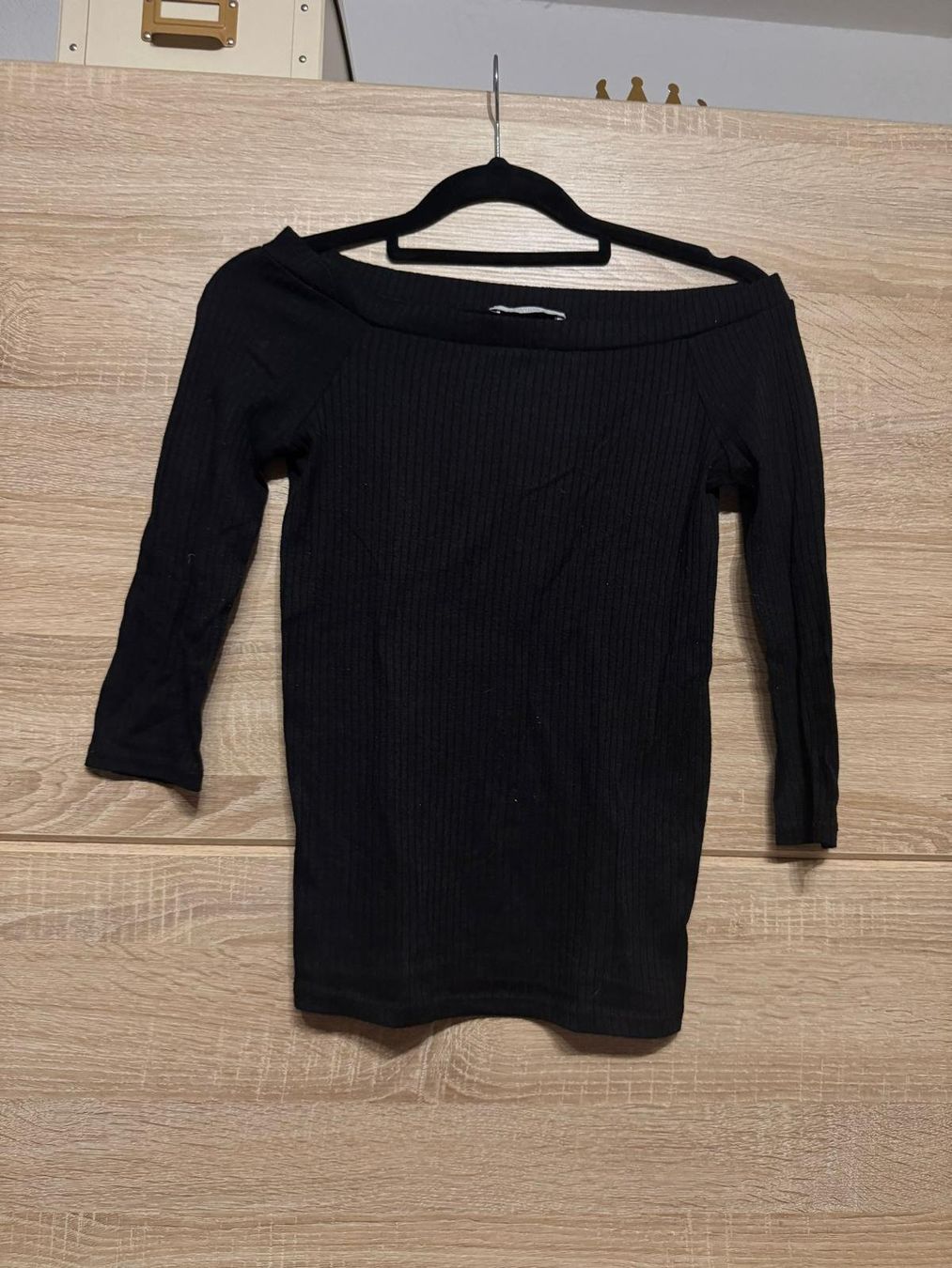Zara Top: Haut noir chic épaules dénudées – Usato da Montreux venduto da iizaa811