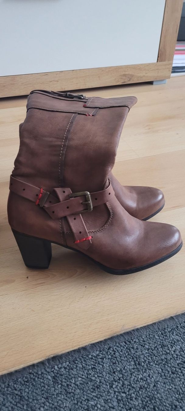 Scarpe da donna: Satz von Dammenstiefel Gr.40 – Nuovo (secondo la descrizione) da Schöfflisdorf venduto da CrRG21 7