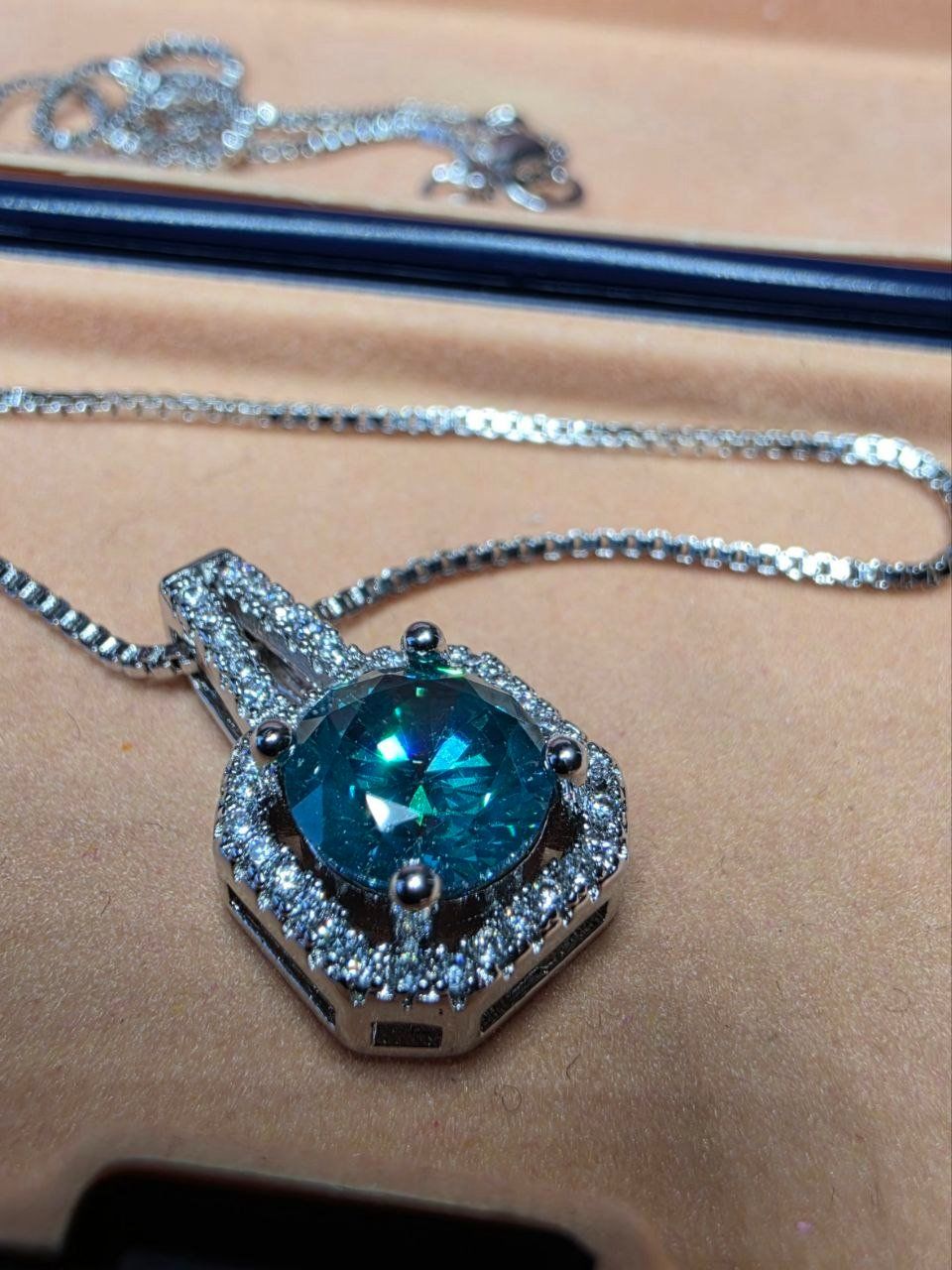 Catenine: Collier argent avec zircons – Nuovo e nell'imballaggio originale da Reconvilier venduto da Tsma67 6