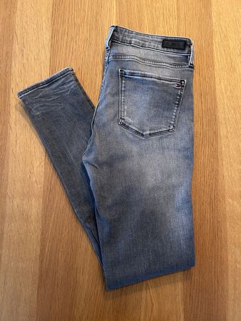 Tommy Hilfiger Damen Jeans Gr. 28/32 Grau