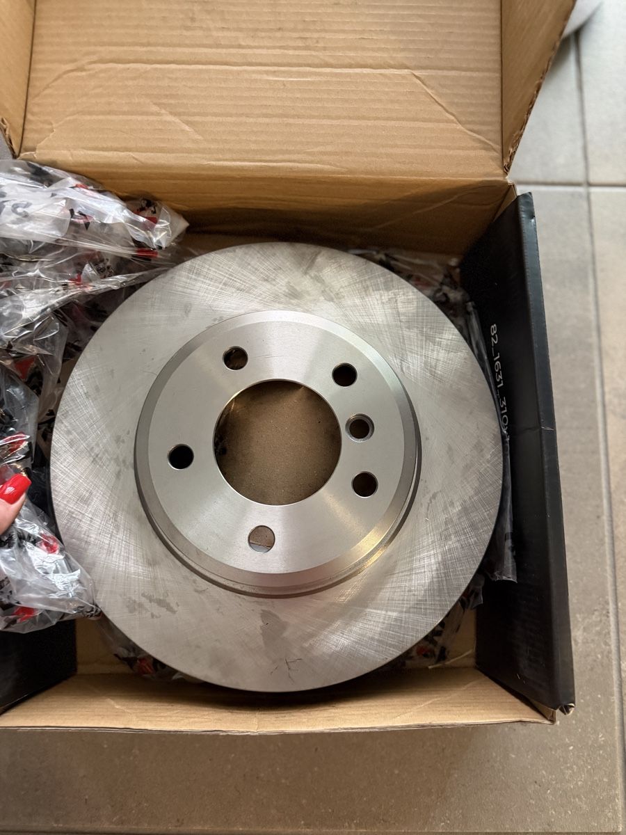 BMW Tutti pezzi di ricambio auto: Neue Bremsscheiben für BMW e46 – Nuovo (secondo la descrizione) da Watt venduto da ViDer 2