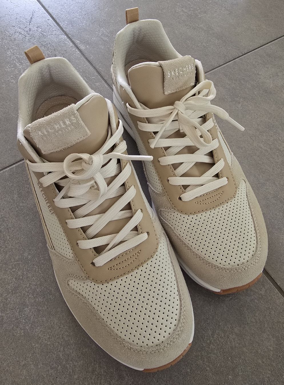 Skechers Scarpe da donna: Skechers Damen Sneaker Grösse 41 – Nuovo (secondo la descrizione) da Neunkirch venduto da BoBo007
