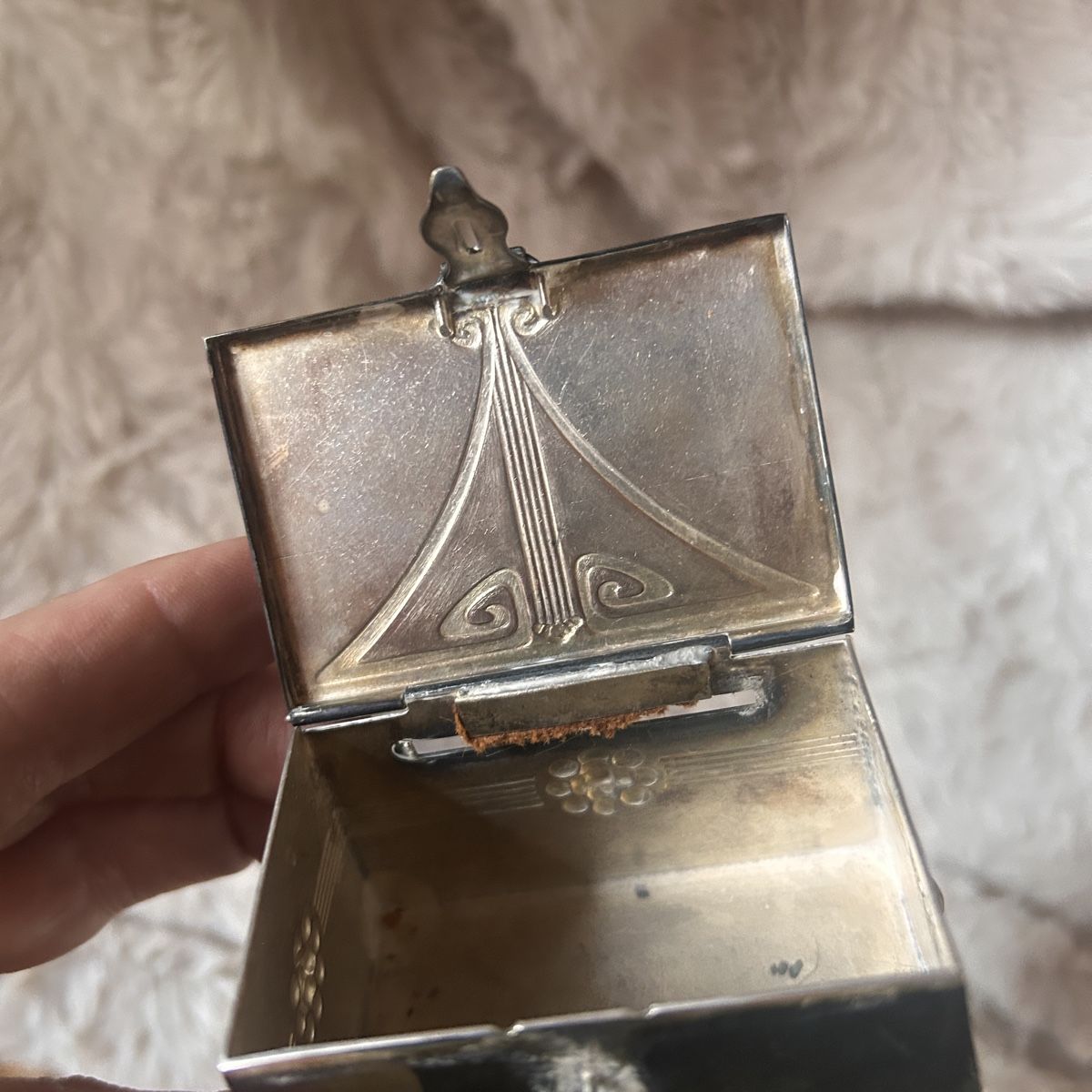 Salvadanai: Sparkässeli Jugendstil "Willie" Art Deco  – Usato da Laufen venduto da belleskulptur 7