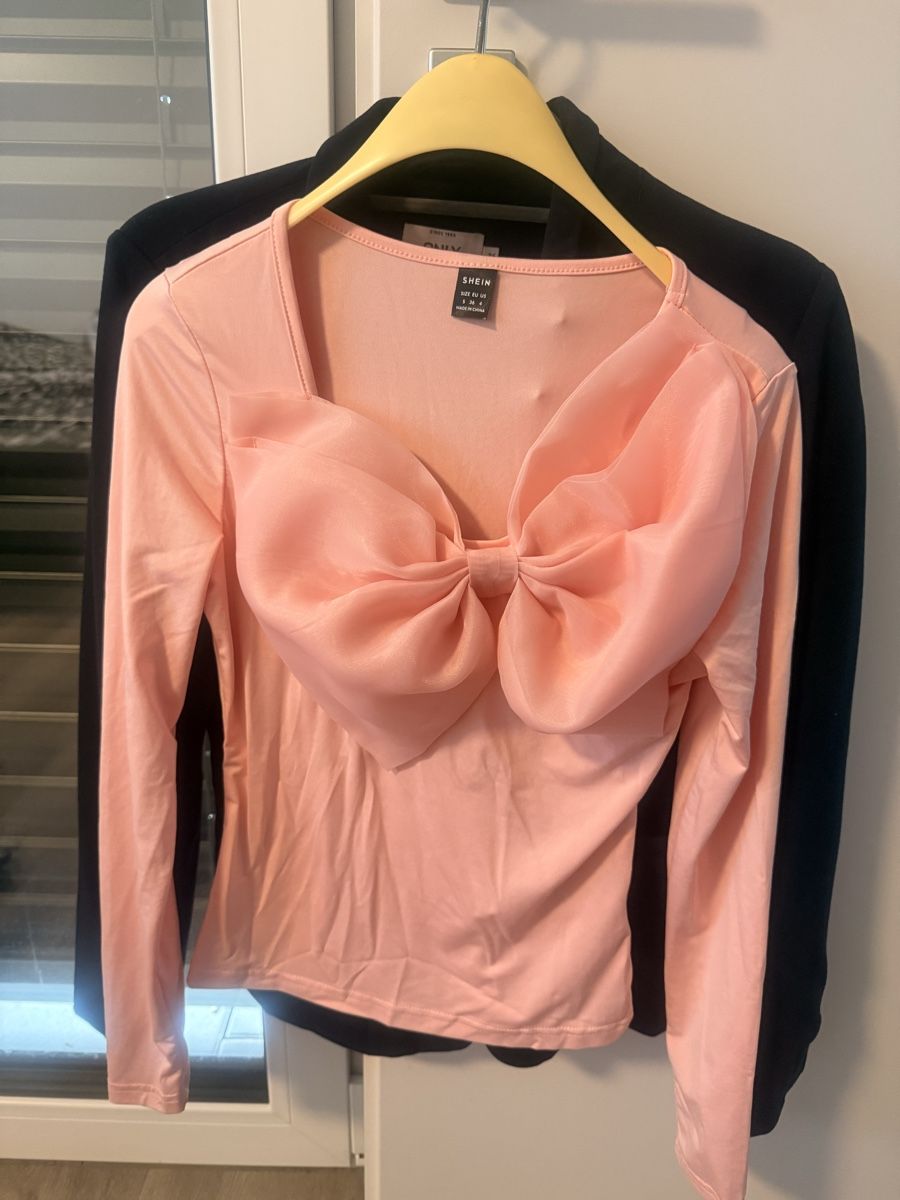 Shein Camicette: Shein Oberteil mit Schleife, S – Nuovo (secondo la descrizione) da Klingnau venduto da Nirvana
