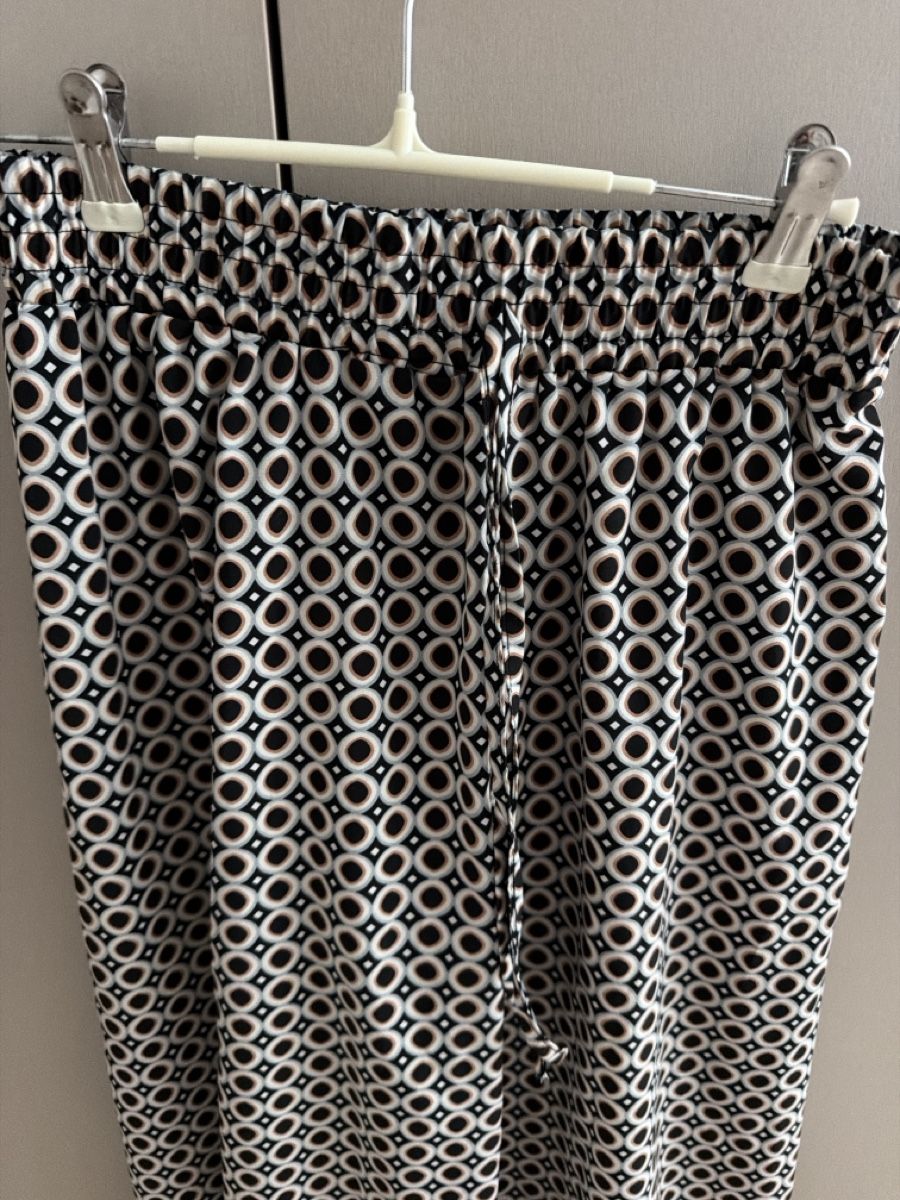 Pantaloni: Damen Sommer Hose gemustert Grösse S-M  – Nuovo (secondo la descrizione) da Paradiso venduto da Ixaya.studio 1