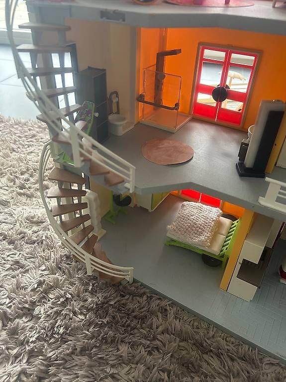 Playmobil Giocattoli: Playmobil grosses Wohnhaus – Usato da Biberist venduto da ker_7jjf 4