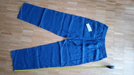 Neue Sommerhose, Leinen, nie getragen.