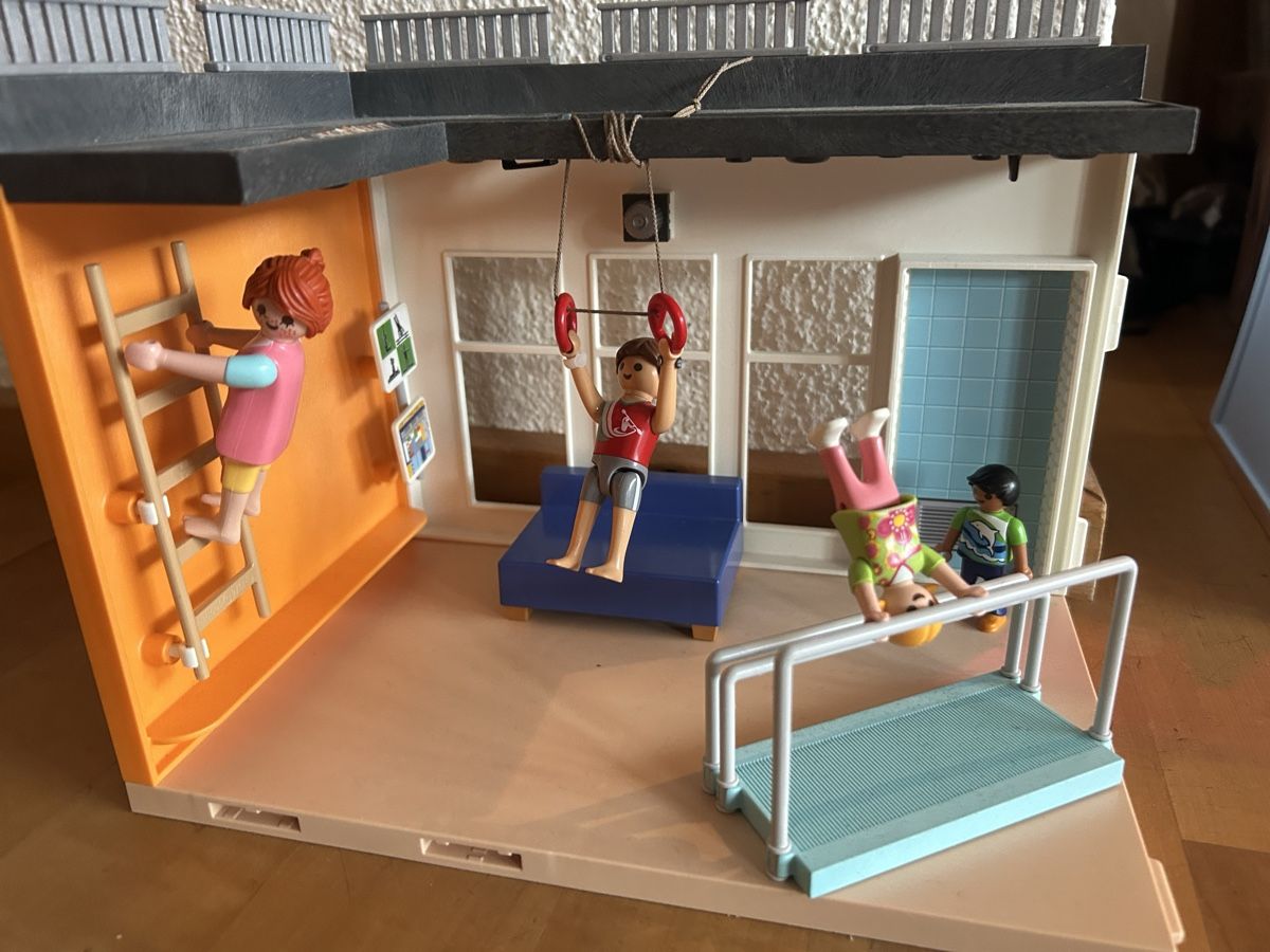 Playmobil Giocattoli: Playmobil Turnhalle – Usato da Wagen venduto da Ramona01 1
