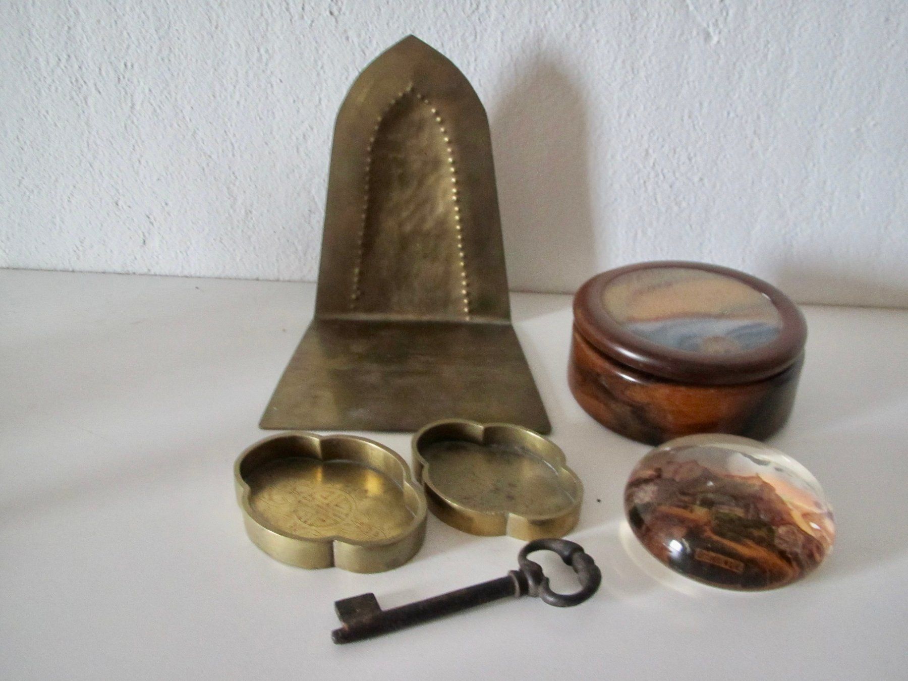Alle Dekorationen: OBJETS ANCIENS POUR DECORATIONS . – Gebraucht aus Murten von Selliot