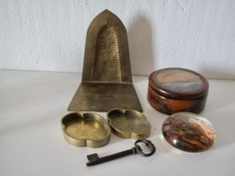OBJETS ANCIENS POUR DECORATIONS .